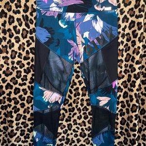 Victoria’s Secret Pink Bonded Mesh Leggings(M)